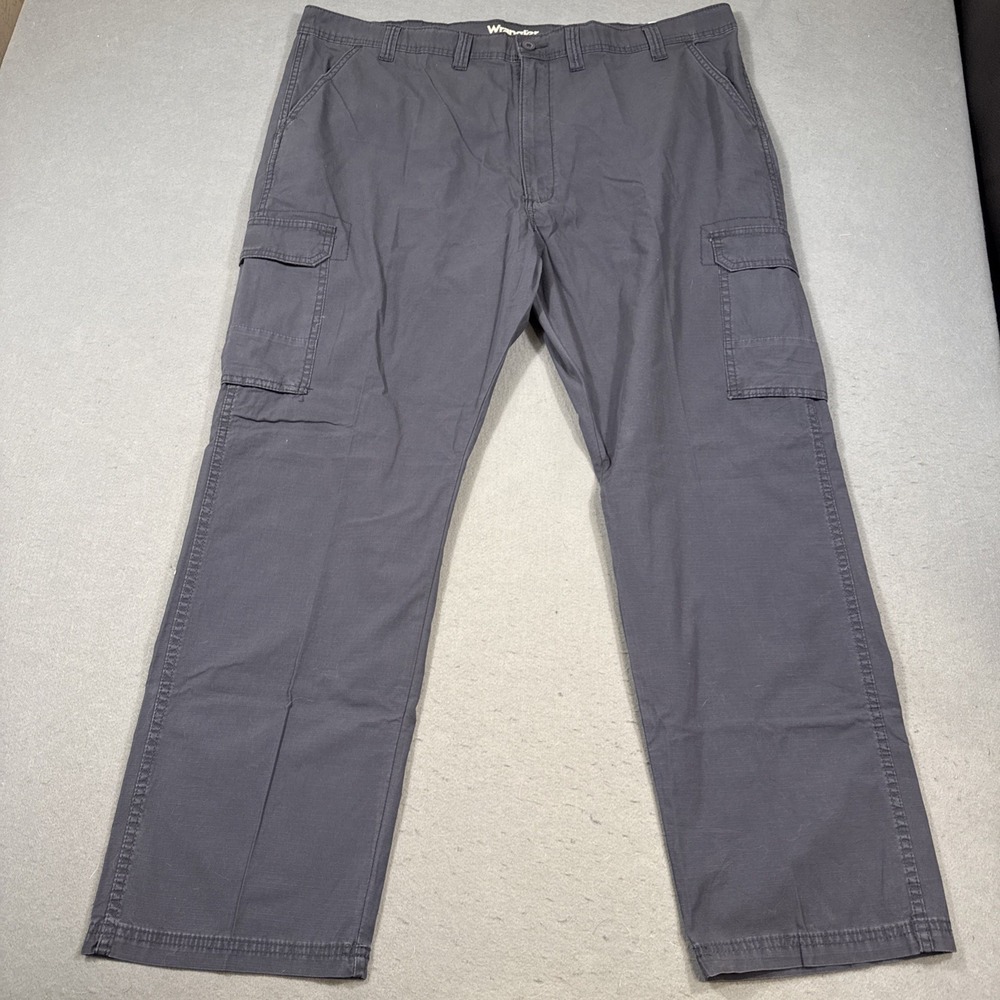 New Wrangler Men's Relaxed Fit Flex Cargo Pants w/ Tech Pocket 44/32 Gray